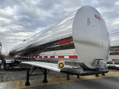 Walker 6,400G / AIR RIDE / LIFT AXLE Food Grade Tanker Trailer