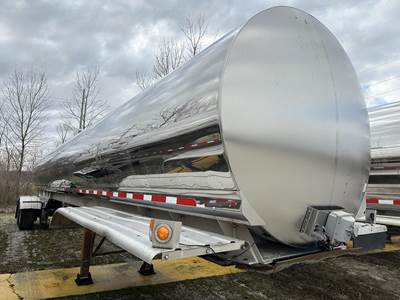 Walker 6400G / AIR RIDE / LIFT AXLE Food Grade Tanker Trailer