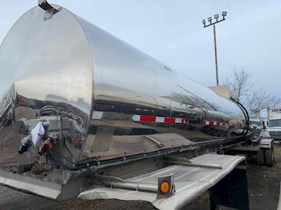Krohnert NON-CODE, 5000G, REAR UNLOAD Non Code Tank Trailer