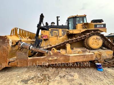 Caterpillar D11R Dozer
