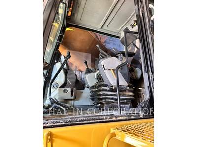 Caterpillar 374FL Excavator