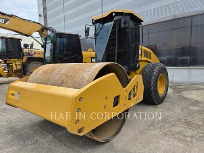Caterpillar CS11GC Smooth Drum Roller Compactor