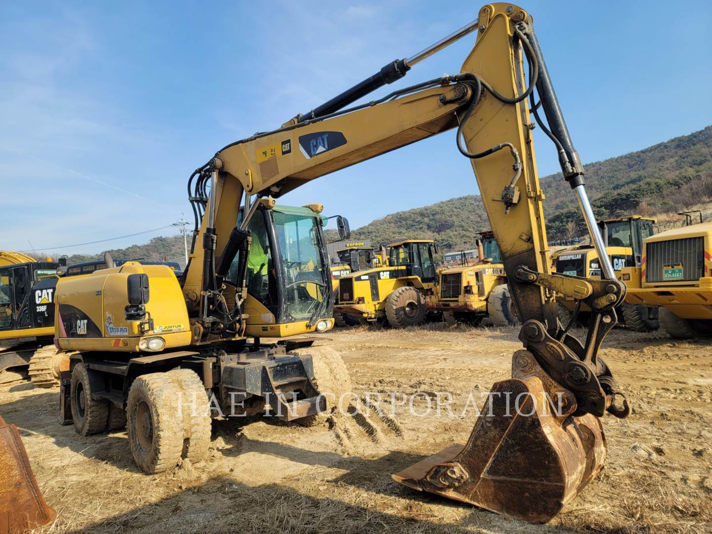 2009 Caterpillar M313D Wheeled Excavator For Sale, 18,500 Hours