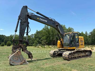 John Deere 245P Excavator