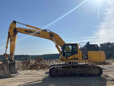 Komatsu PC490-LC Excavator