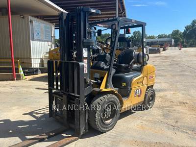 Caterpillar GP30N Forklift