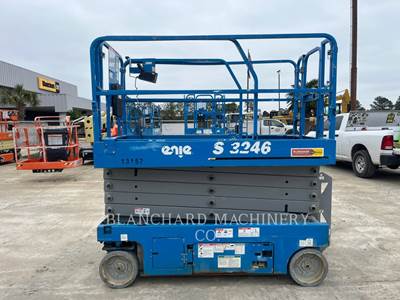 Genie GS-3246 Scissor Lift