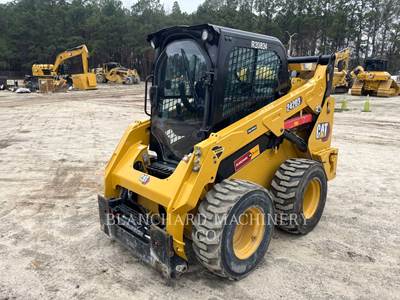 Caterpillar 242D3 Mini Skid Steer