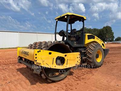 BOMAG BW211 PHD Smooth Drum Roller Compactor