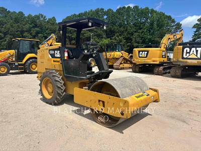 Caterpillar CS34 Vibratory Soil Compactor