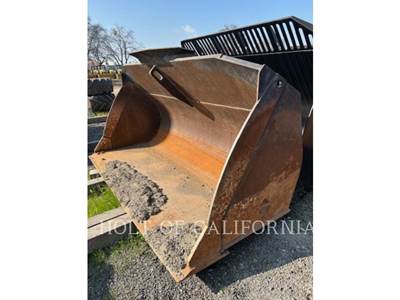 Zeppelin 950M, 4.5 YD, PIN ON BKT. Bucket