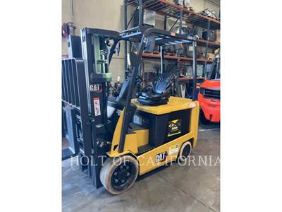 Caterpillar EC30N3 Forklift