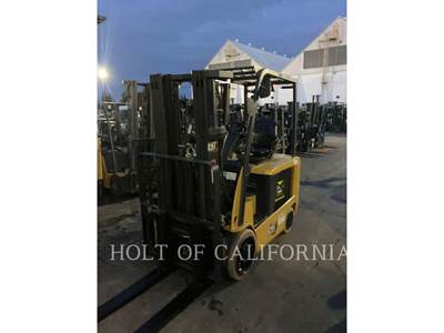 Caterpillar EC30N3 Forklift