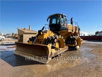 Caterpillar 825K Soil Compactor