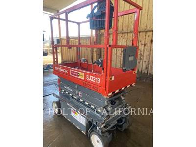 Skyjack SCISSOR 19 Scissor Lift