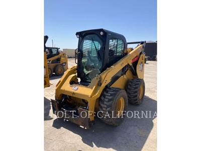 Caterpillar 272D3 Skid Steer