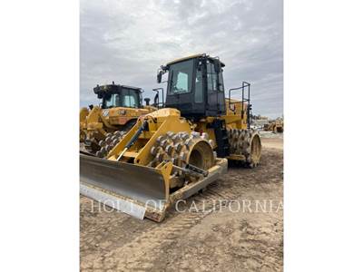 Caterpillar 815 Soil Compactor