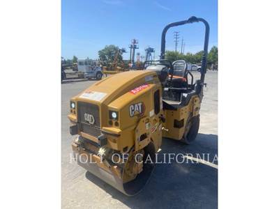Caterpillar CB2.5 GC Smooth Drum Roller Compactor