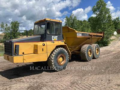 Caterpillar D250E Articulated Truck