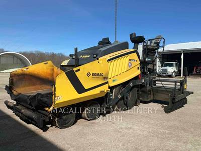 BOMAG CR820W Asphalt Paver