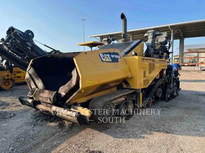 Caterpillar AP-1055F Asphalt Paver