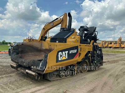 Caterpillar AP-555F Asphalt Paver