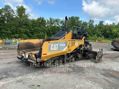 Caterpillar AP-655F Asphalt Paver