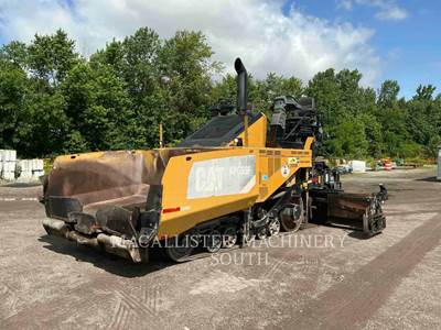 Caterpillar AP-655F Asphalt Paver