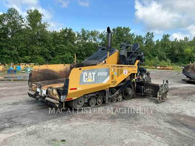 Caterpillar AP-655F Asphalt Paver