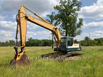 Komatsu PC220 Excavator