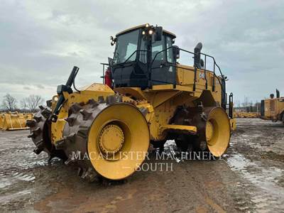 Caterpillar 826 Landfill Compactor