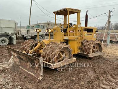 Caterpillar 815 Soil Compactor