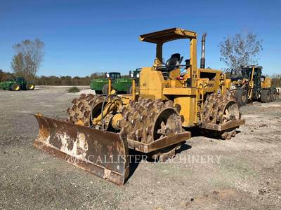 Caterpillar 815 Soil Compactor