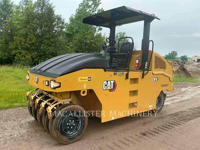 Caterpillar CW16 Pneumatic Tired Roller