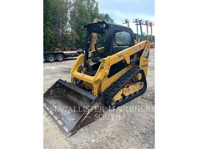 Caterpillar 239D3 Compact Track Loader