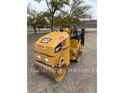 Caterpillar CB1.7 Tandem Vibratory Roller