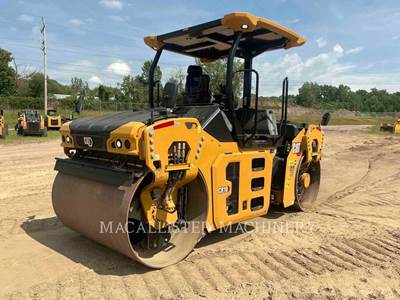 Caterpillar CB10 Smooth Drum Roller Compactor
