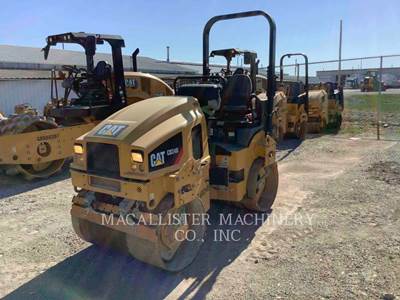 2018 Caterpillar CB24B Tandem Vibratory Roller Compactor For Sale ...