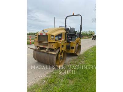Caterpillar CB34B Smooth Drum Roller Compactor
