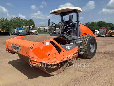 Hamm H11 Smooth Drum Roller Compactor