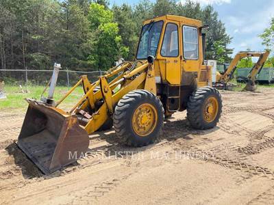 Caterpillar 910 Wheel Loader