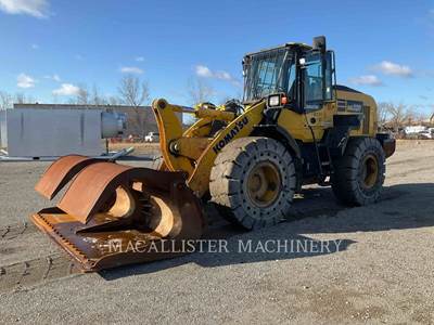 Komatsu WA320-8 Wheel Loader