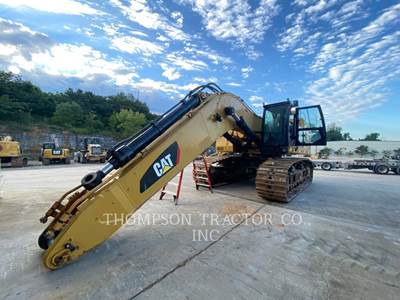 Caterpillar 390FL Excavator