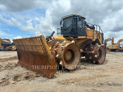 Caterpillar 826K Landfill Compactor
