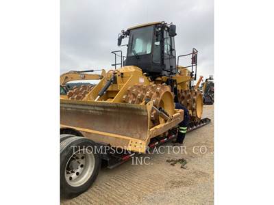 Caterpillar 815 Soil Compactor