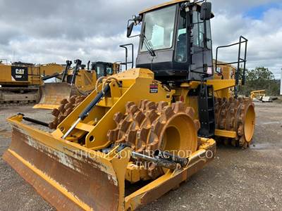 Caterpillar 815 Soil Compactor