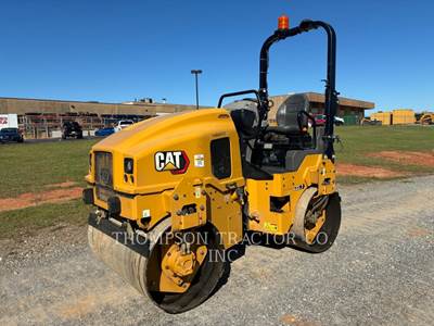 Caterpillar CB 2.7 Smooth Drum Roller Compactor