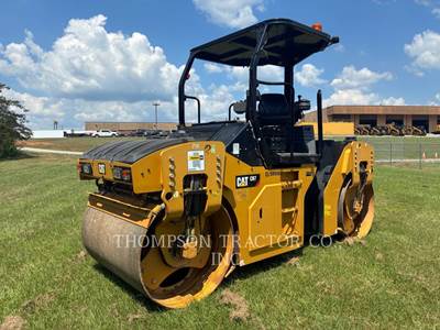 Caterpillar CB 7 Smooth Drum Roller Compactor
