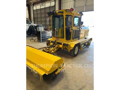 Superior SM74CZS Sweeper