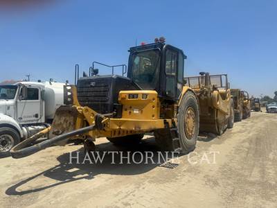 Caterpillar 657 Scraper